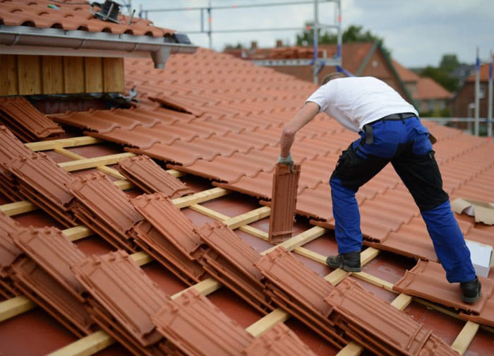 Firmedéco Rénovation: Artisan couvreur en Belgique : Travaux de couverture, zinguerie, nettoyage par vapeur d’eau démoussage peinture hydrofuge toiture, étanchéité toit terrasse, traitement des bois de charpente, ravalement peinture et imperméabilisation façade, nettoyage des extérieurs : klinker, pierre bleue.. ... en Belgique : région Flamande, Wallonne et Bruxelles …