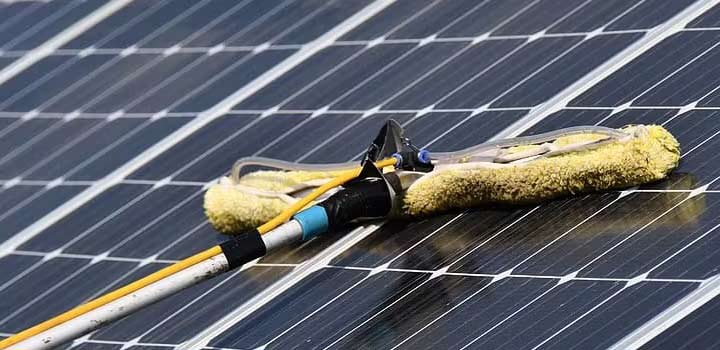 Nettoyage et démoussage toiture - Firmedéco Rénovation en Belgique : Nettoyage et démoussage toiture par vapeur d’eau et peinture hydrofuge colorée toiture. Intervention en Belgique : région Flamande, Wallonne et Bruxelles …